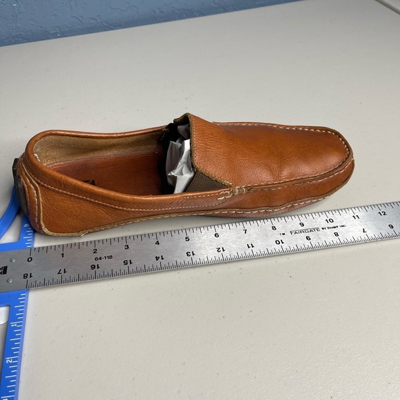 Saks Fifth Ave model 6433 Men\'s Tan all leather driving Loafers size 10 M